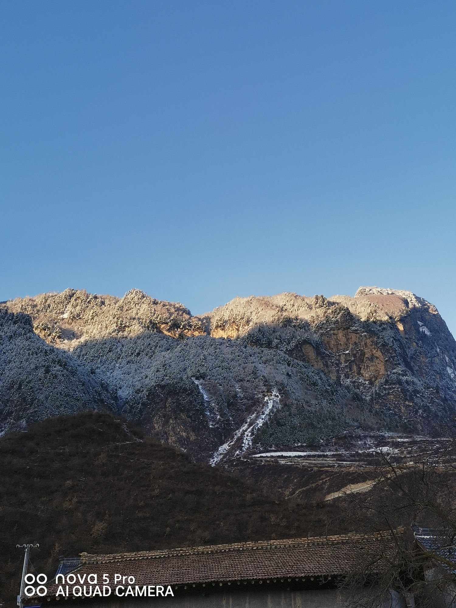 啊让山朝水崖