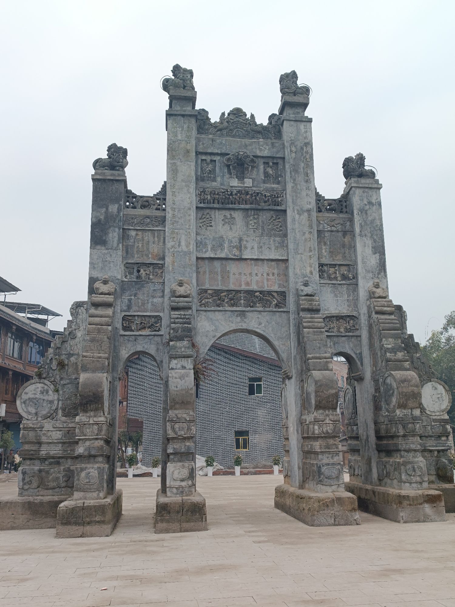 任市陶牌坊旅行图片 1