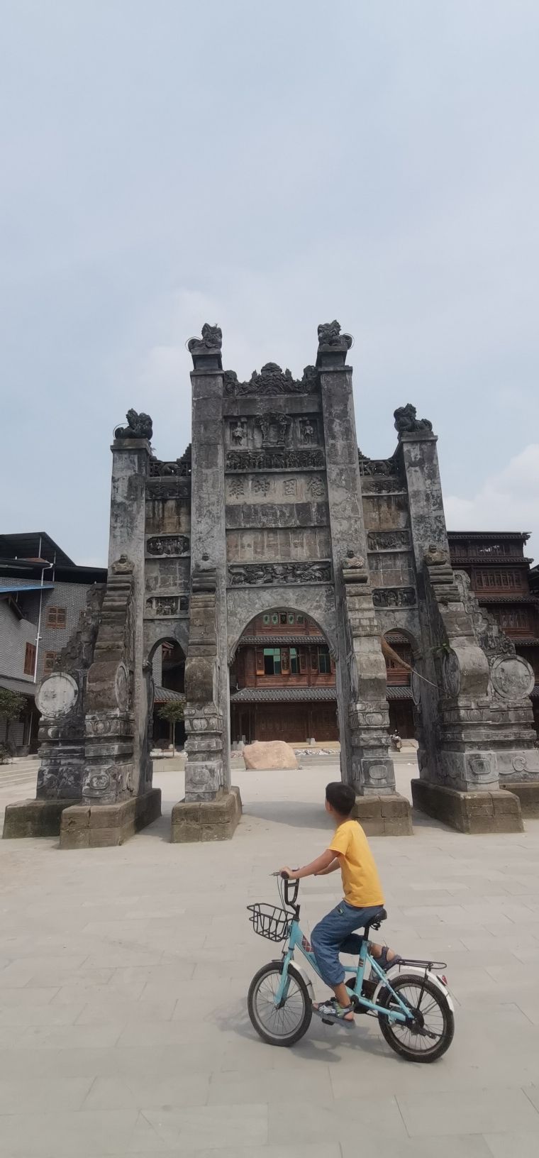任市陶牌坊旅行图片 1