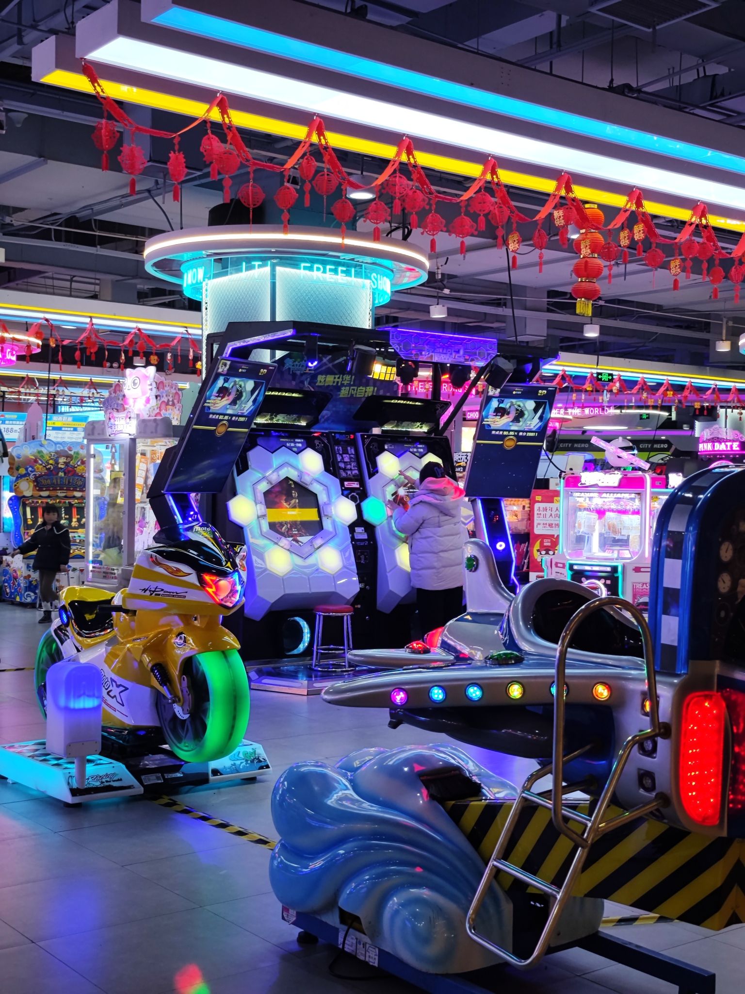 城市英雄动漫游戏体验中心(中悦广场店)