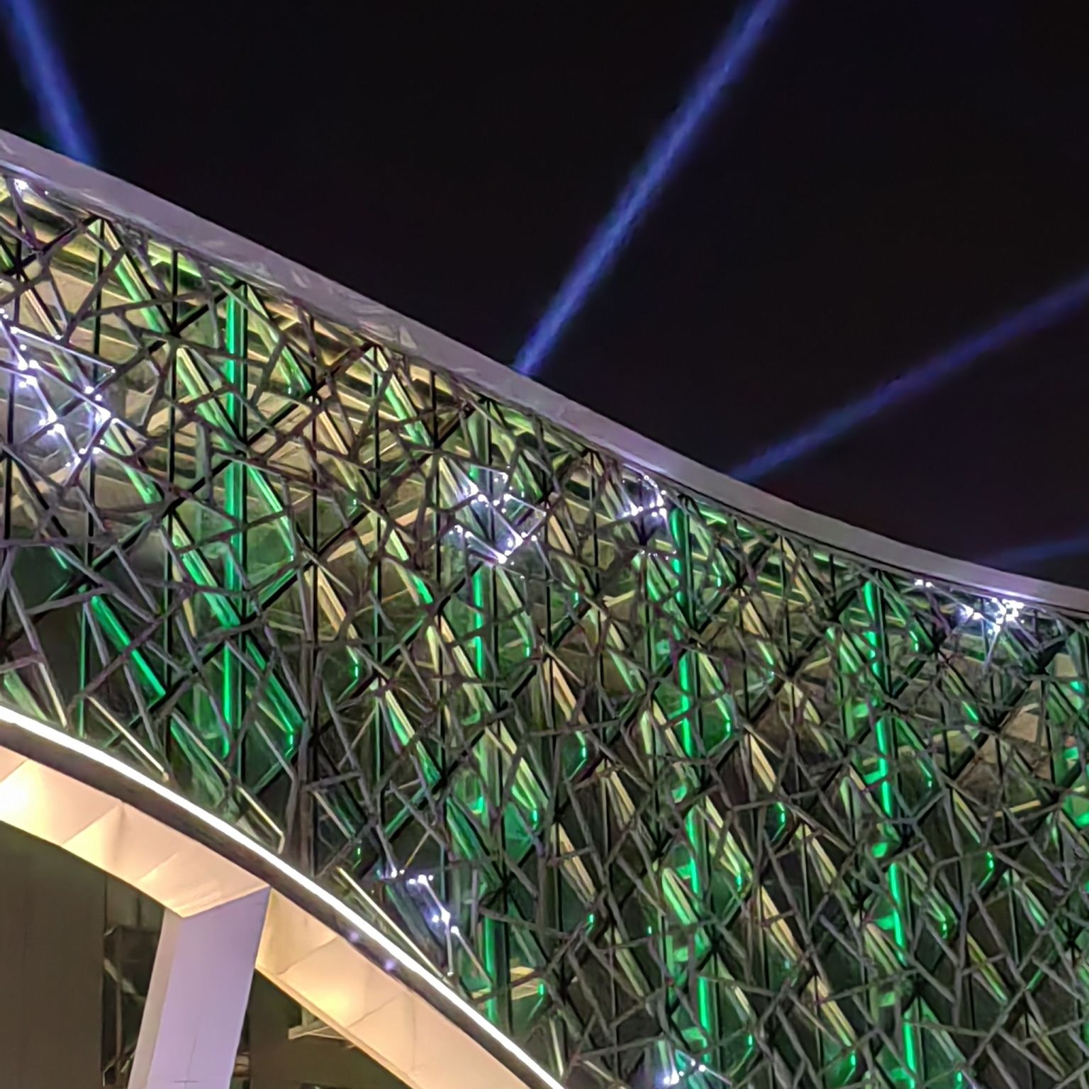 平原(建业)体育中心