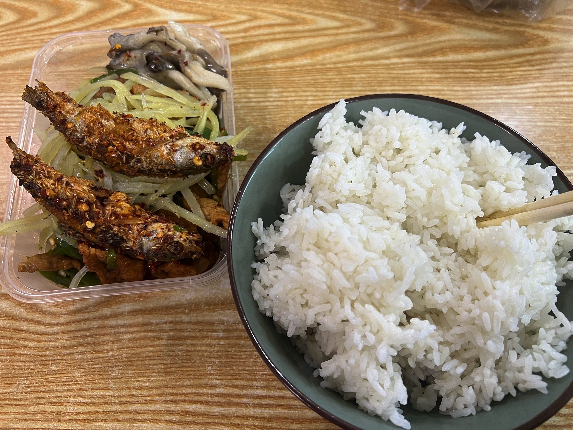 乡源大碗饭自助餐厅(小田紫东星辰店)