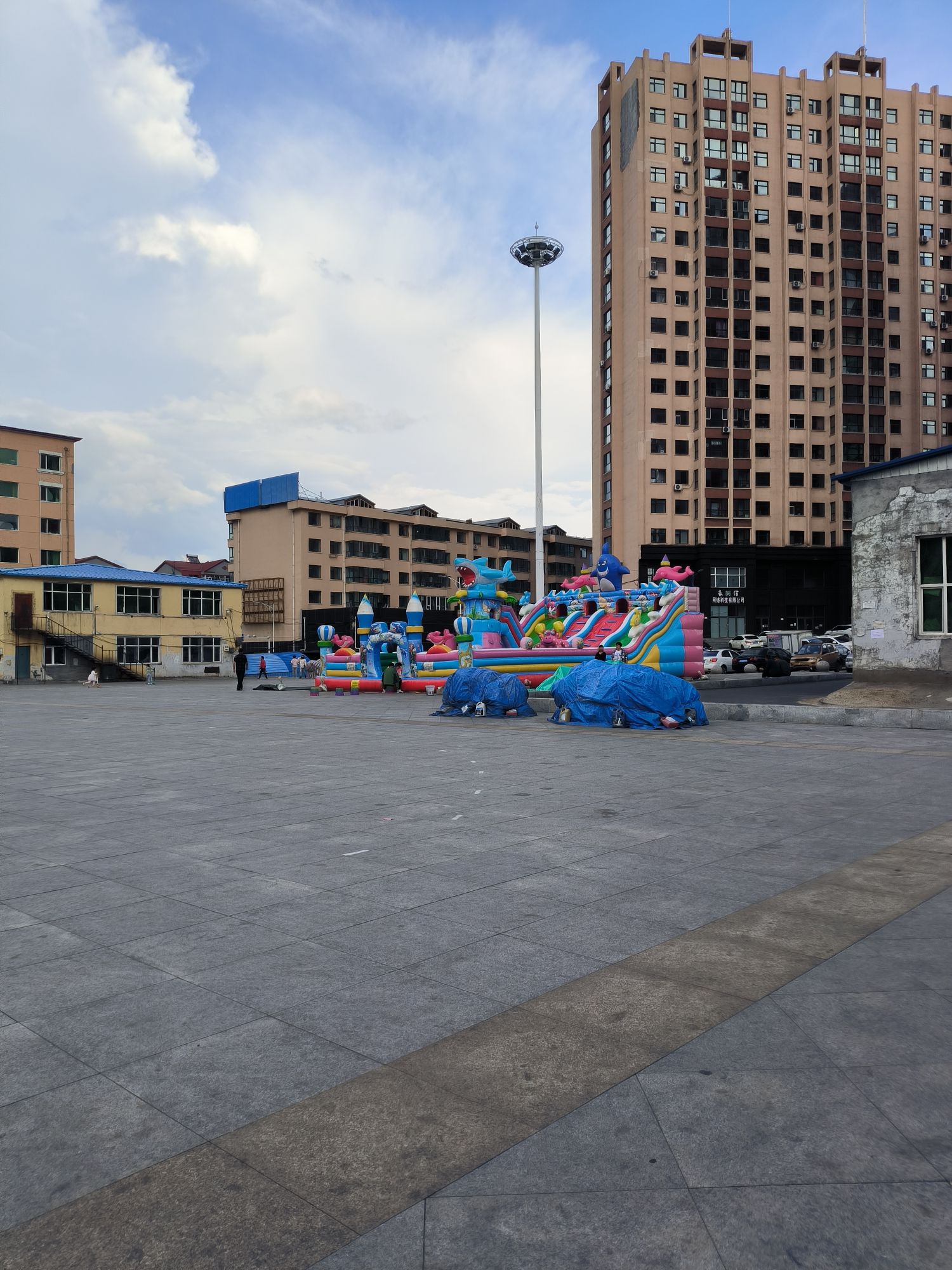 迎宾广场旅行图片 1