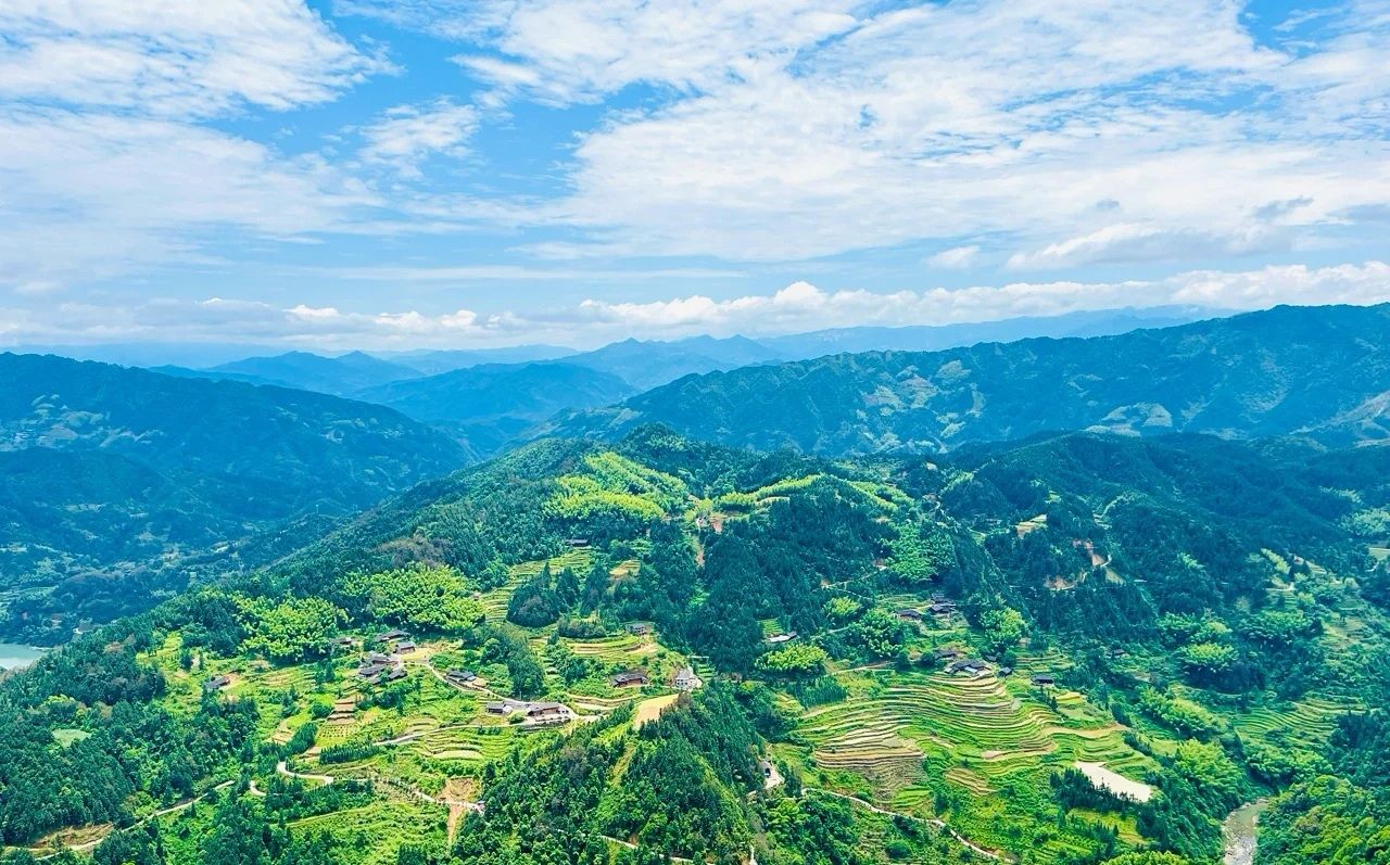 穿岩山国家森林公园景区