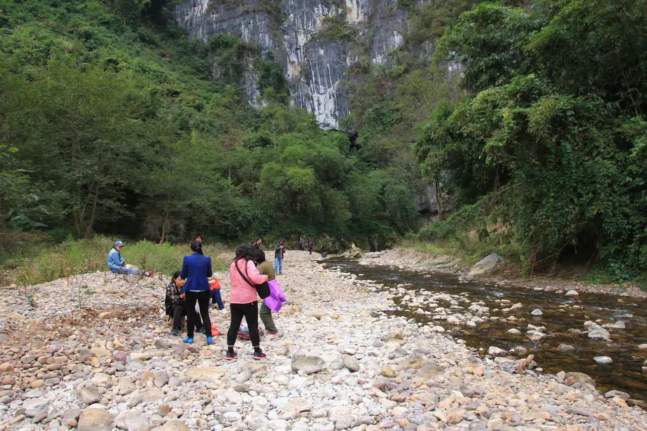 穿岩山国家森林公园景区旅行图片 2