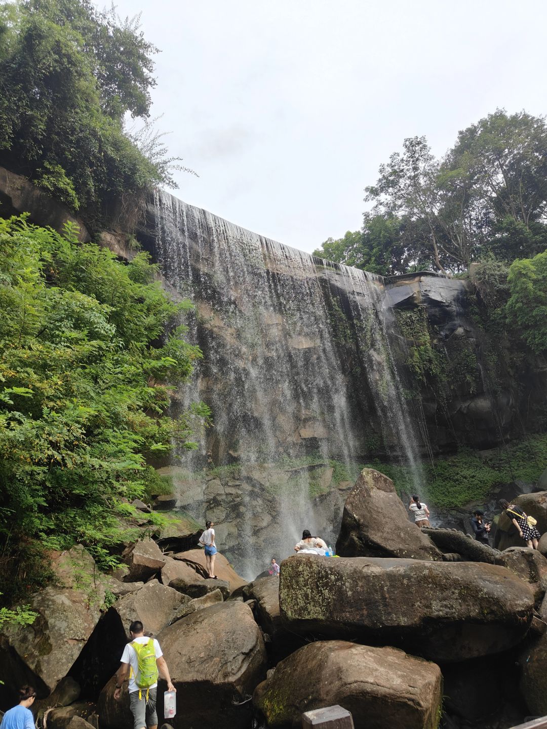 巴国天潭旅行图片 1