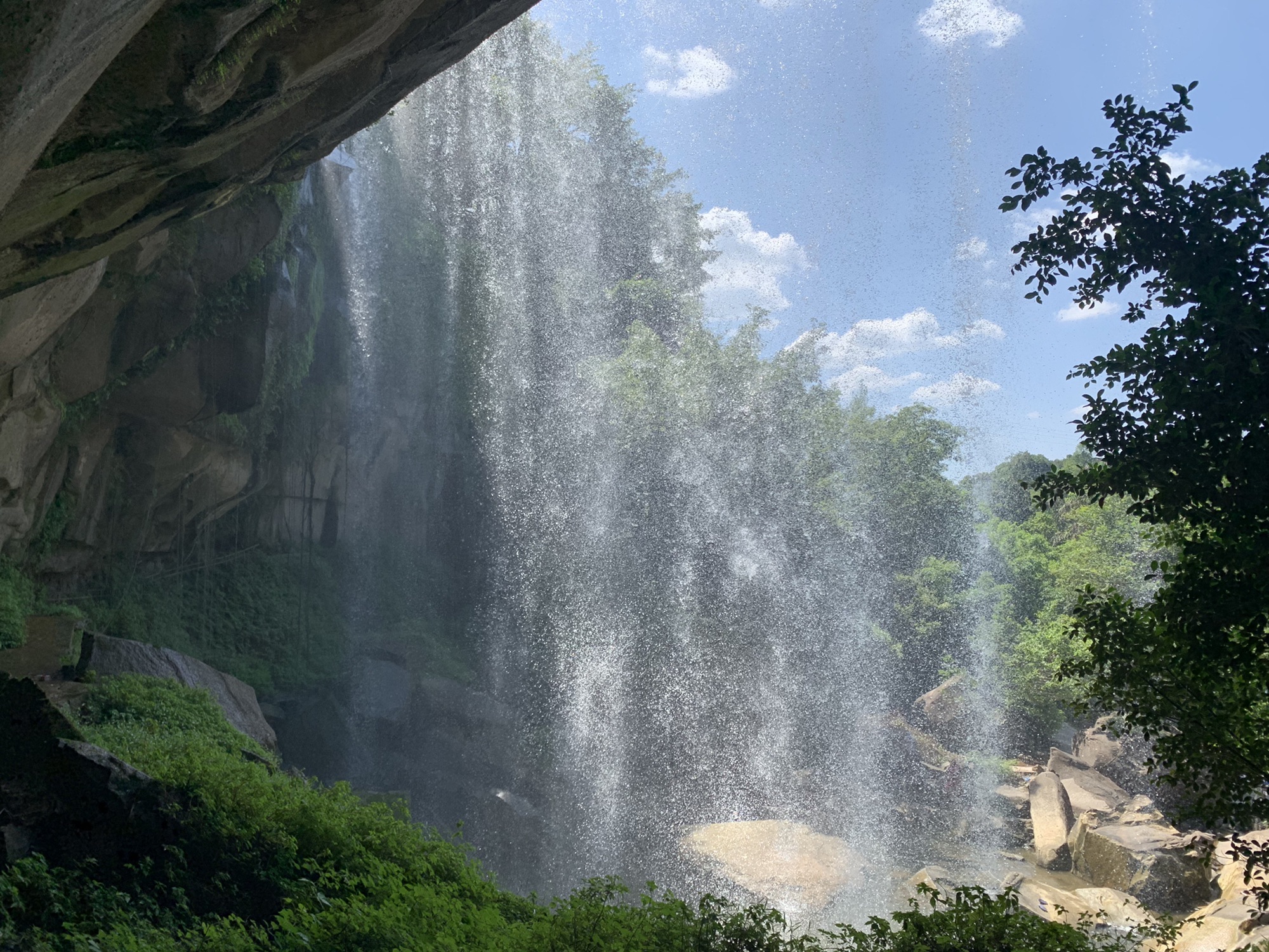 巴国天潭旅行图片 2