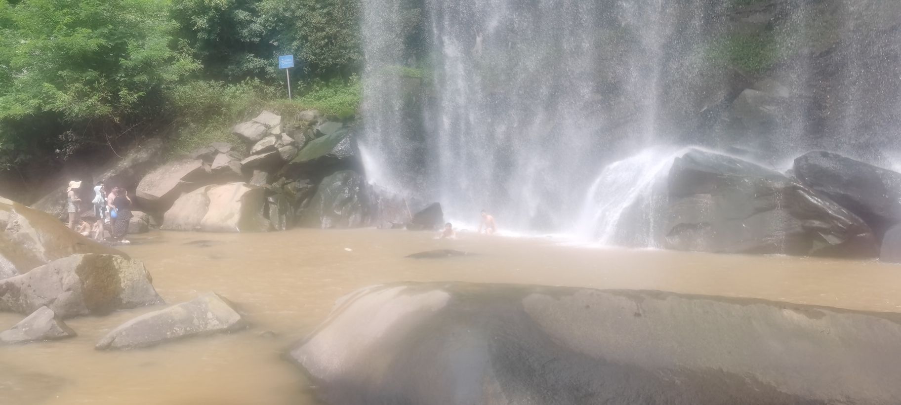 巴国天潭旅行图片 3