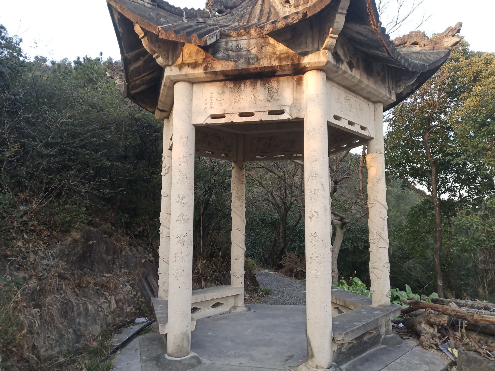 胜归石窟旅行图片 1