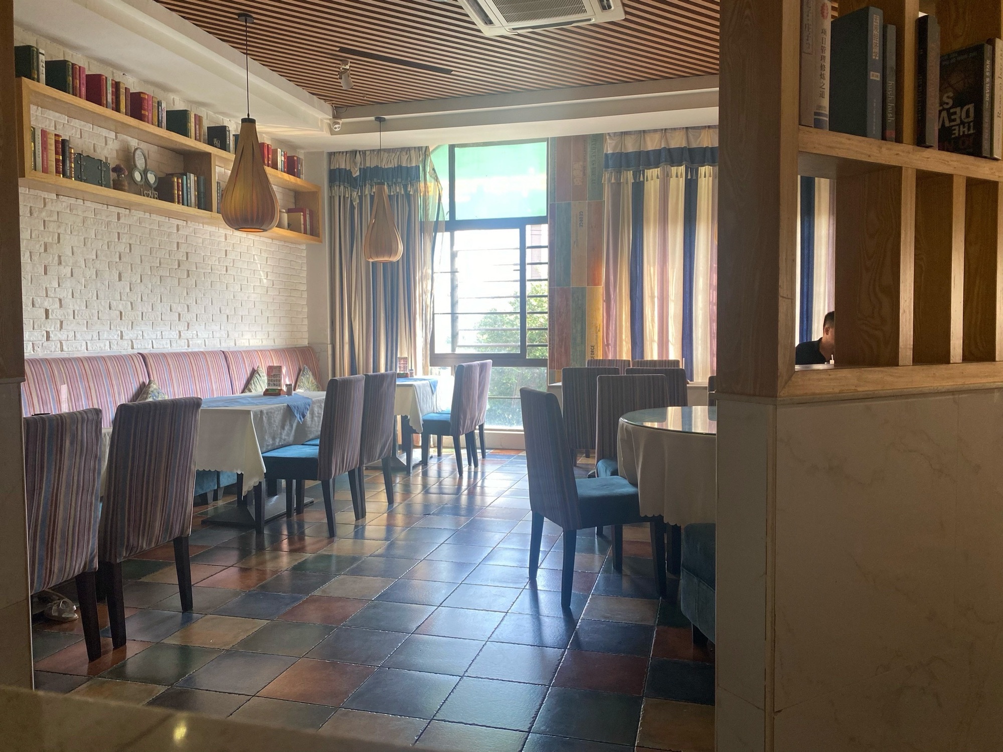 新避风阁(农垦店)