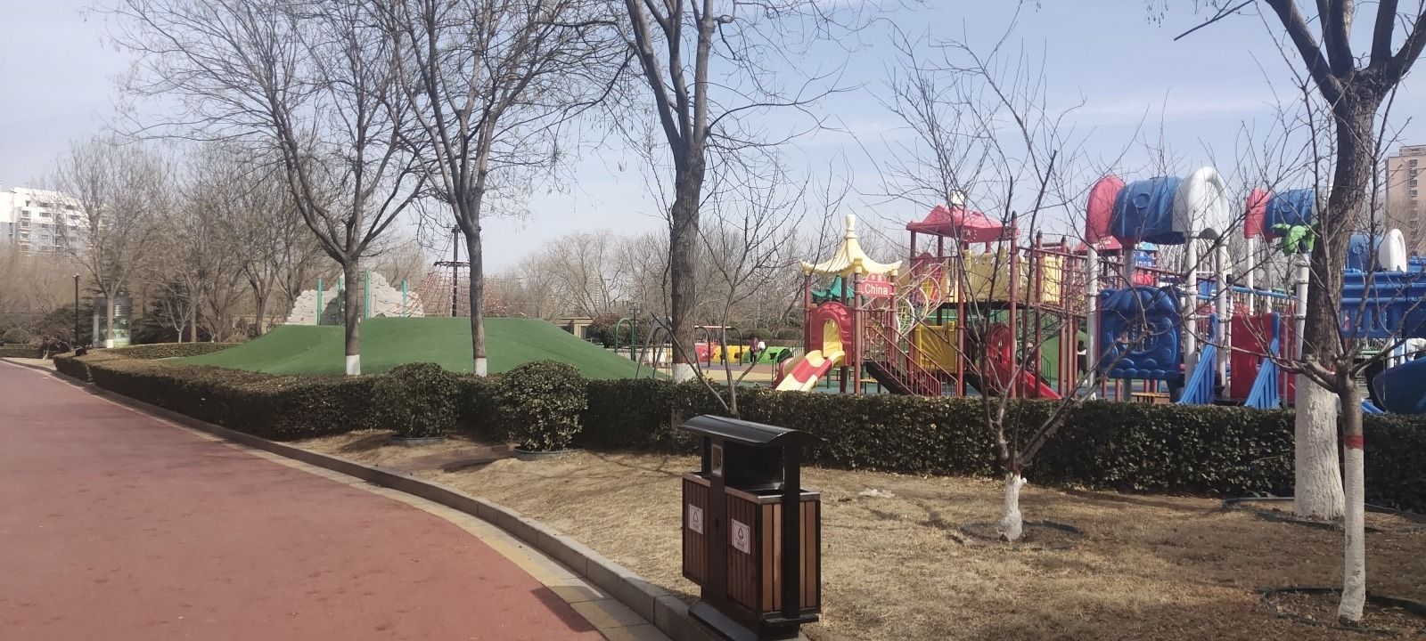 天场瑞府游乐场