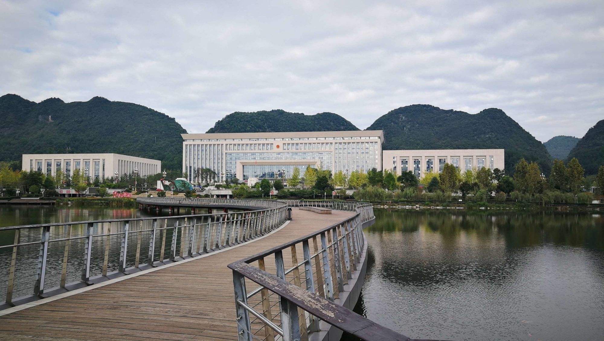 天鹅湖人民公园