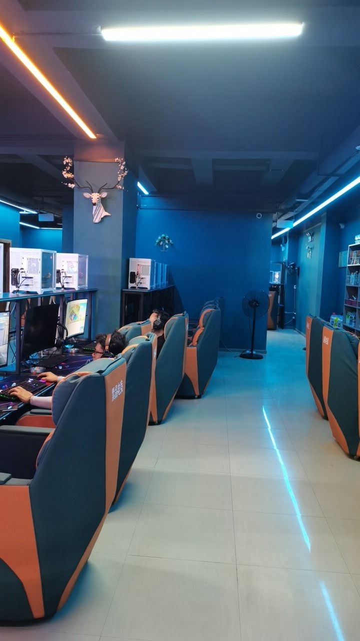 景洪市紫晶网吧电竞馆