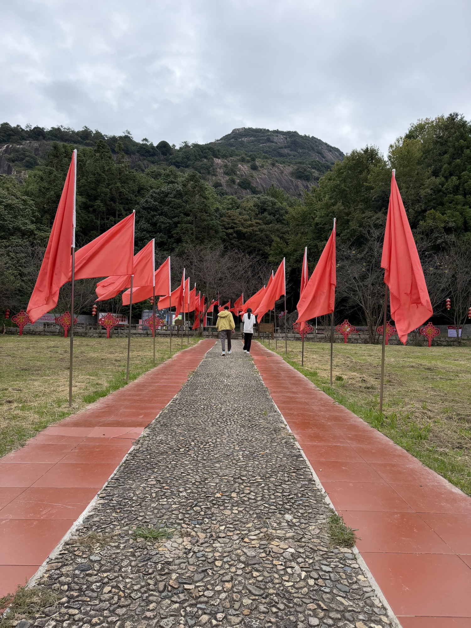 麦斜岩寺实景照片