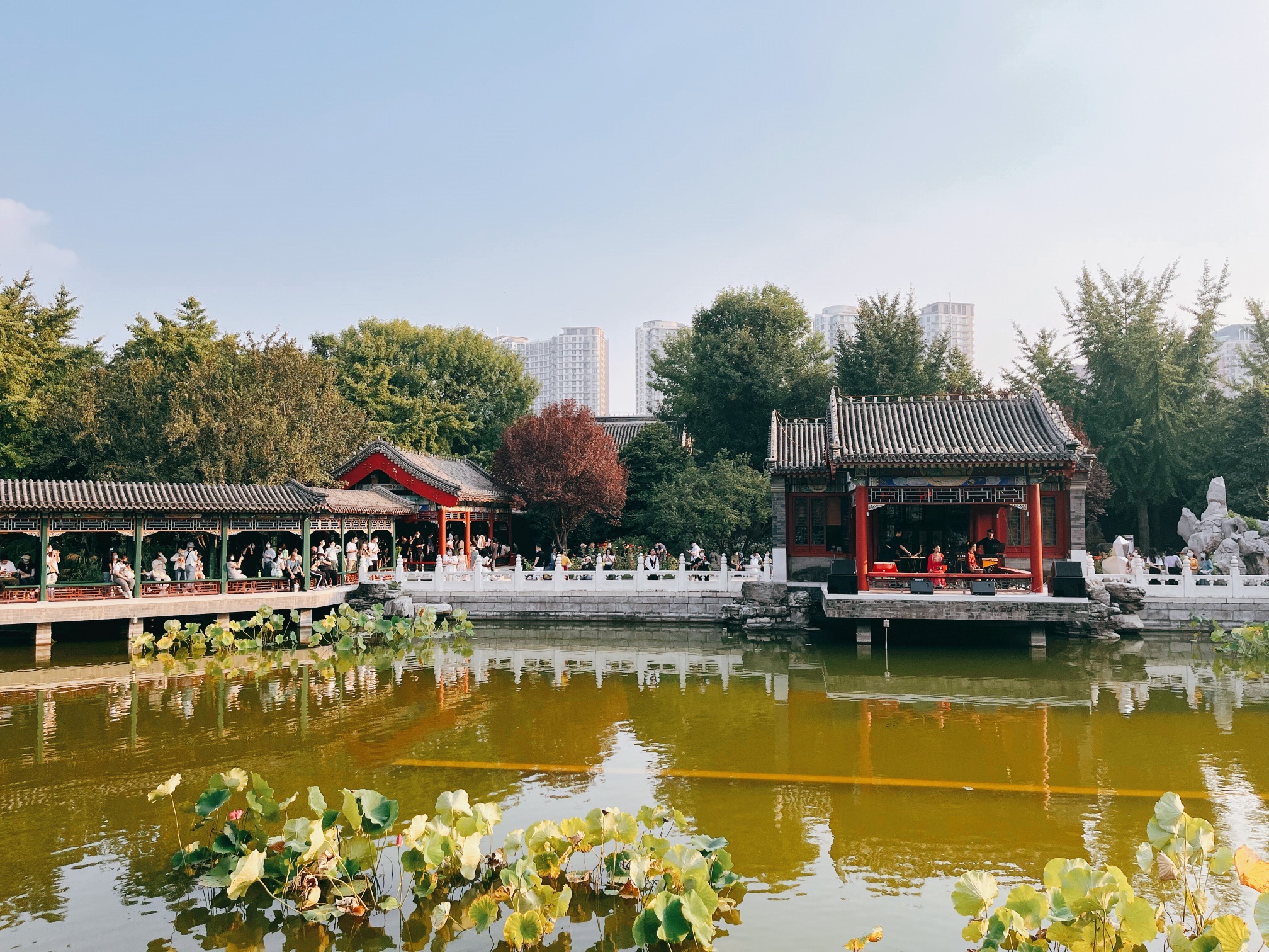 郡王府