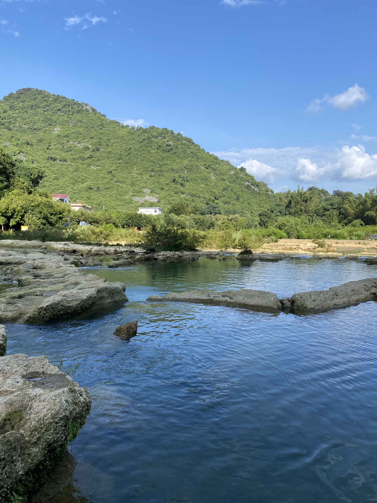 中渡响水瀑布旅行图片 1