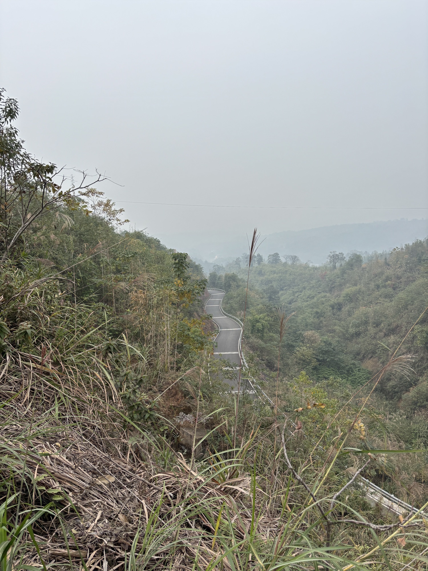 红岩一线天旅行图片 1