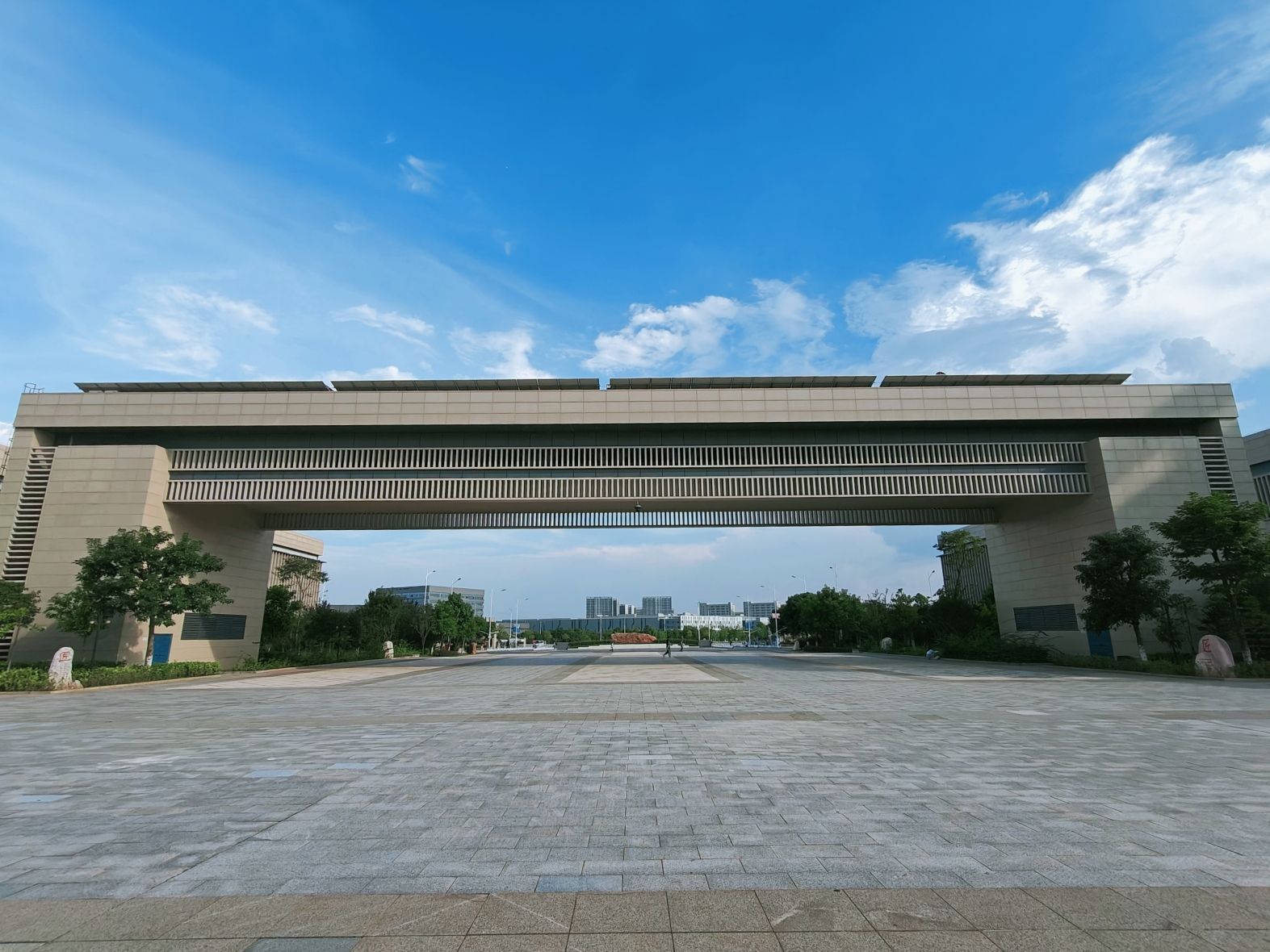 赣州职业技术学院
