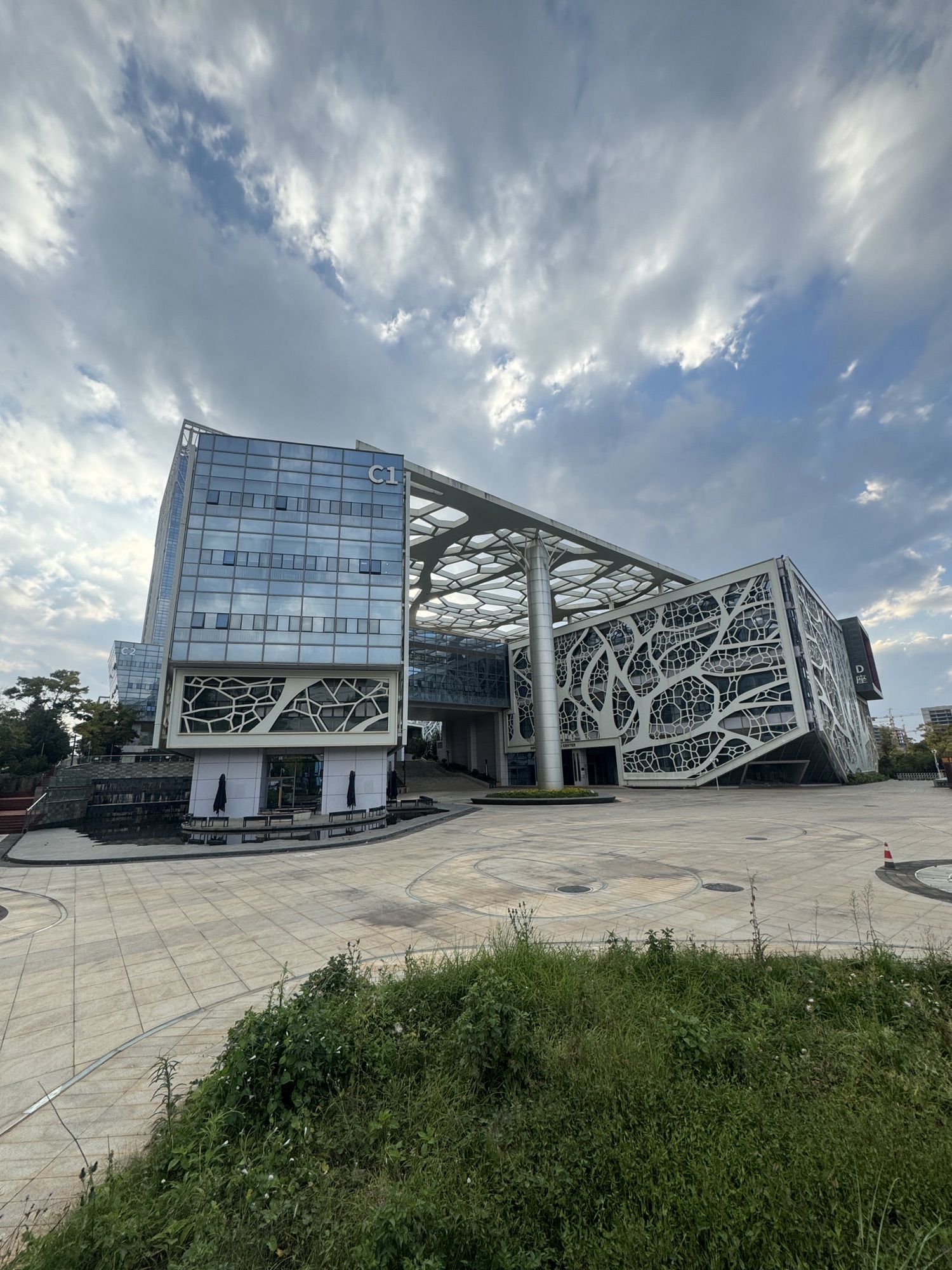 昆明呈贡科技信息产业创新孵化中心实景图