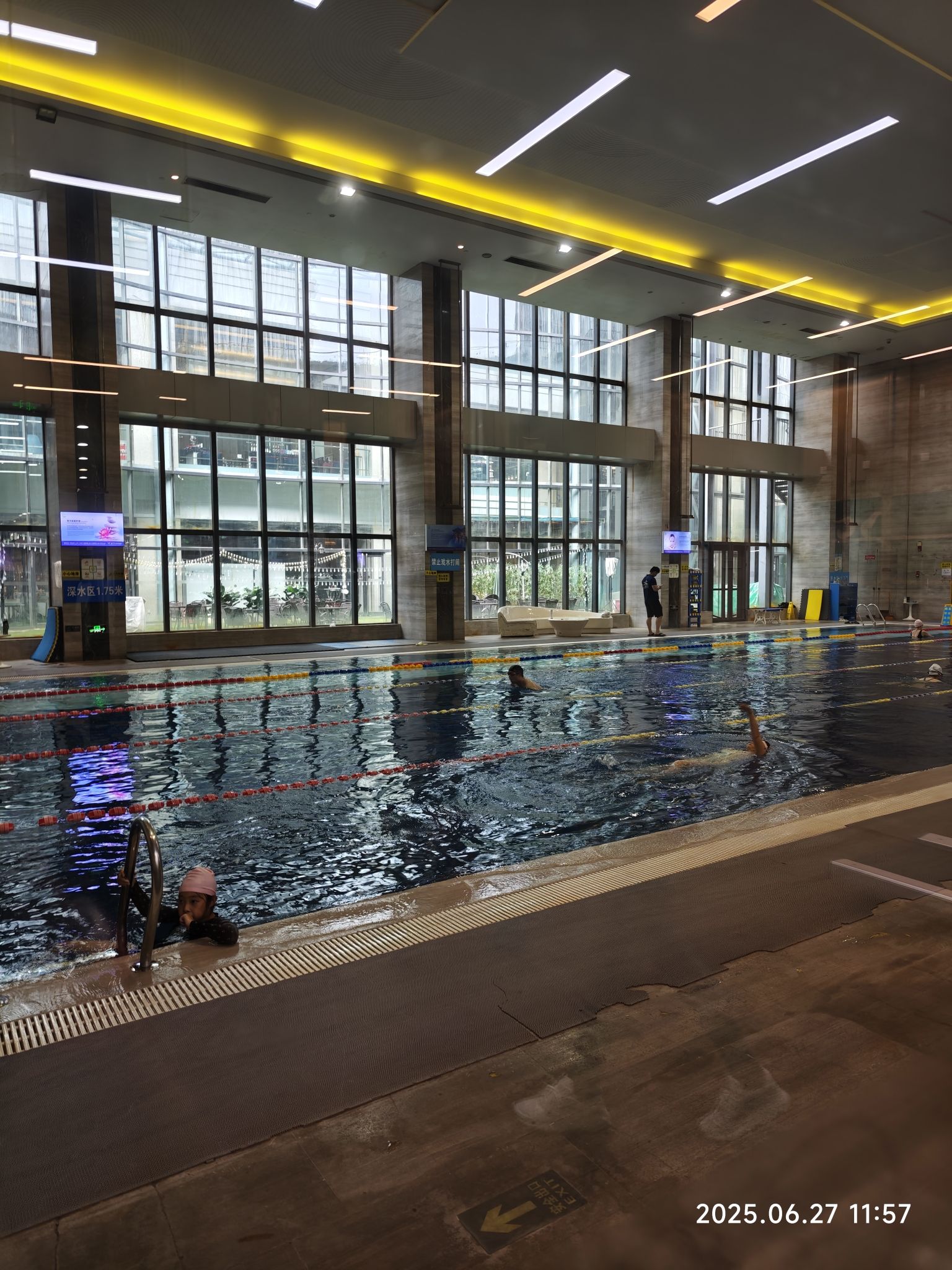 场地封面-格兰云天润健身游泳俱乐部(亦庄店)