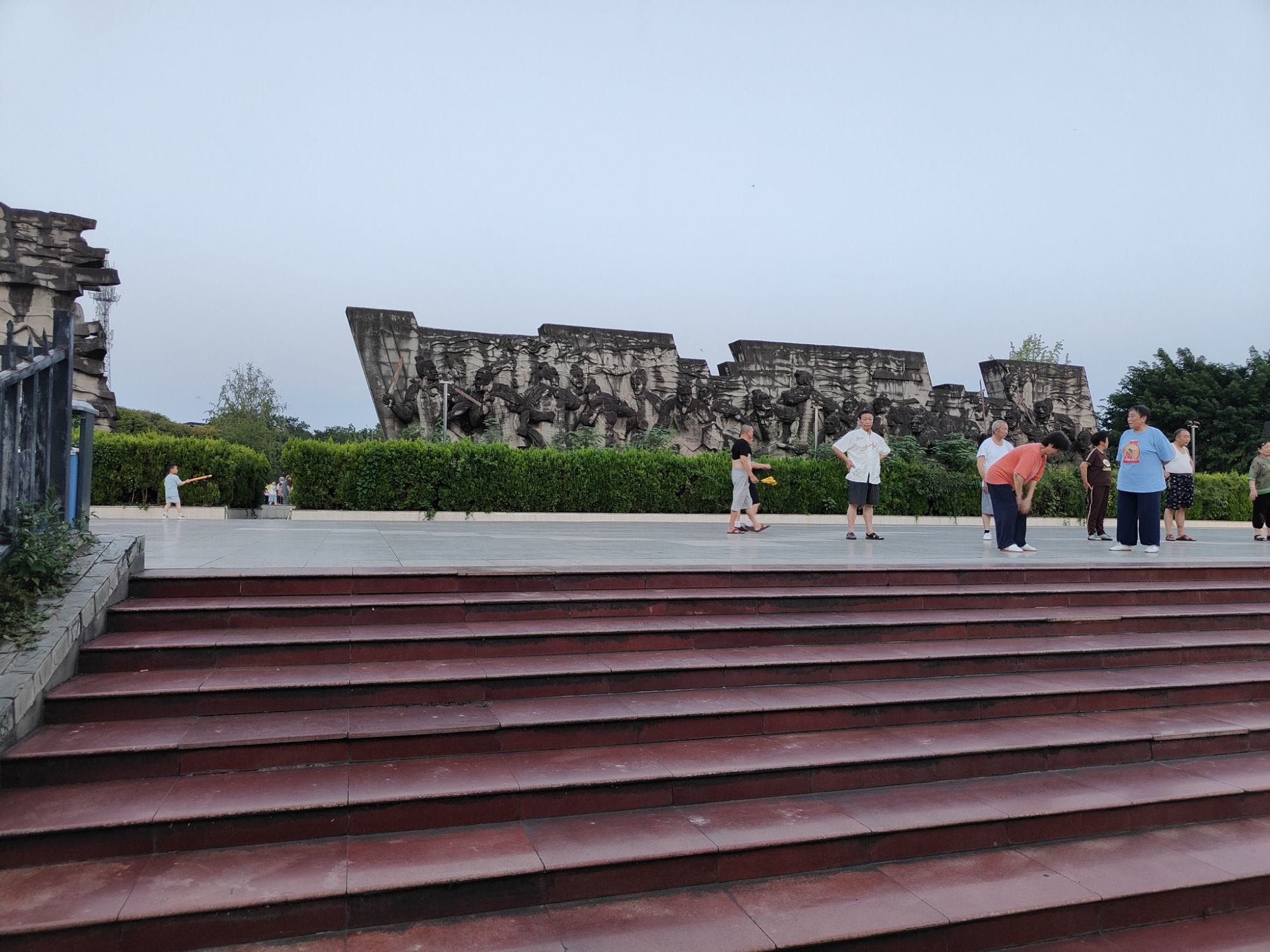 纪信广场-西充县安汉广场旅行图片 2