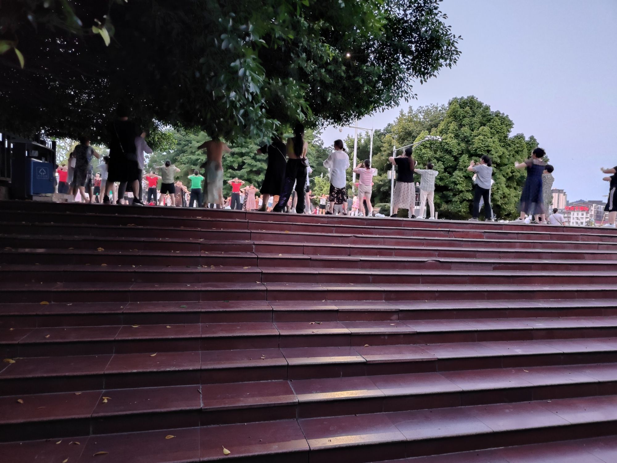 纪信广场-西充县安汉广场旅行图片 3
