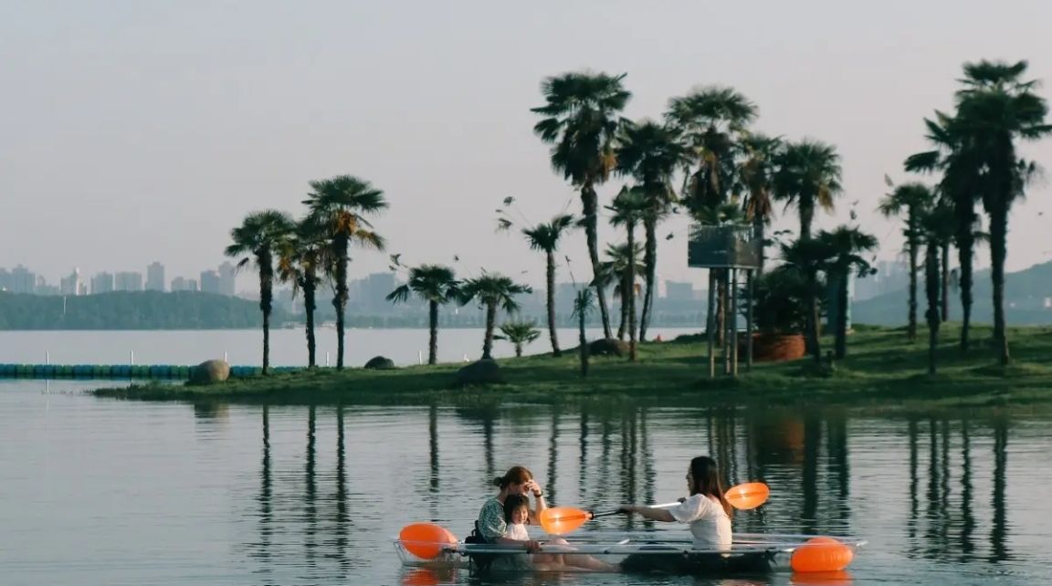 东湖沙滩景区