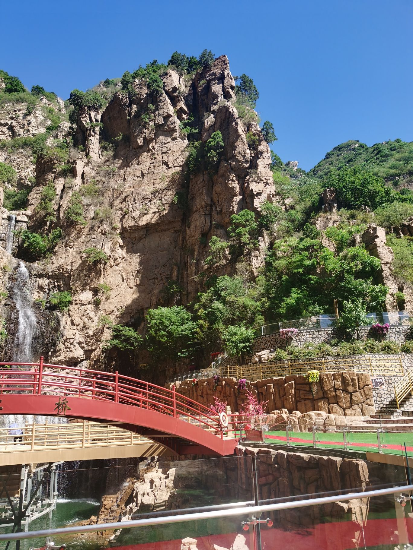 锯齿崖(节理)旅行图片 1
