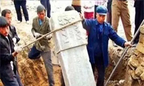 吕布墓旅行图片 3