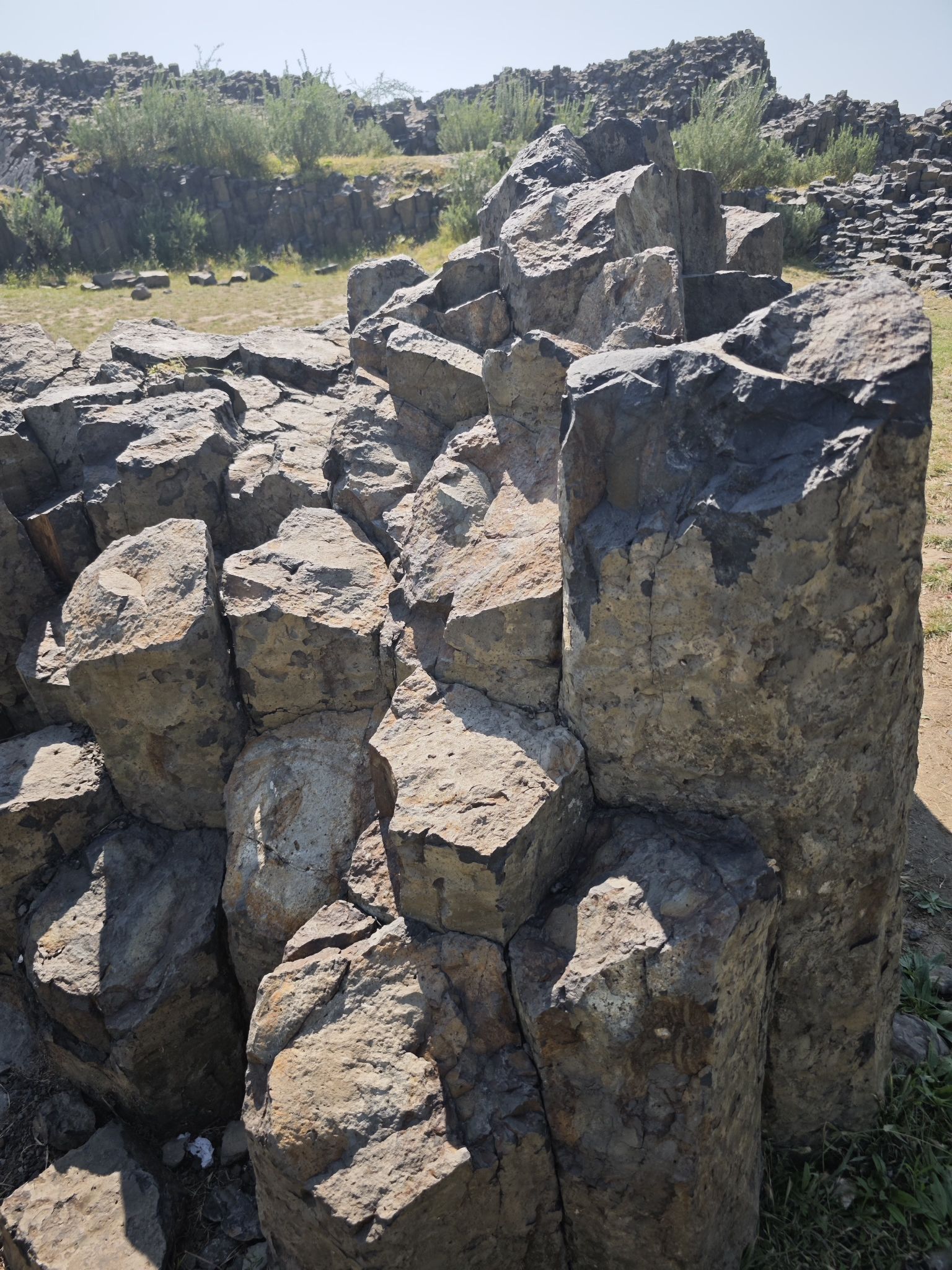 谷力脑包火山地质遗迹旅行图片 1
