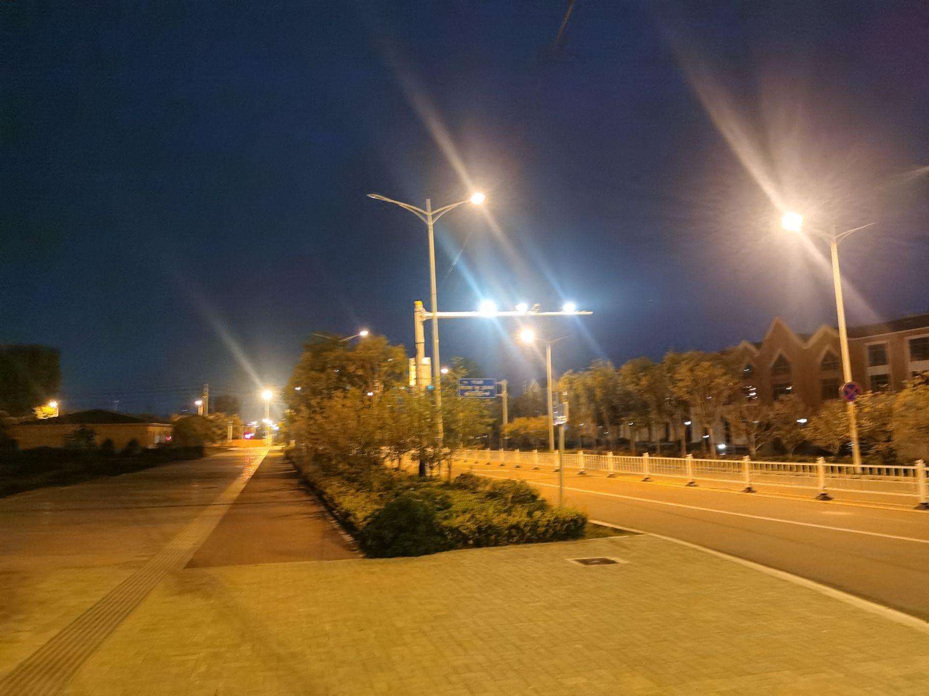淮北师范大学明德广场旅行图片 1