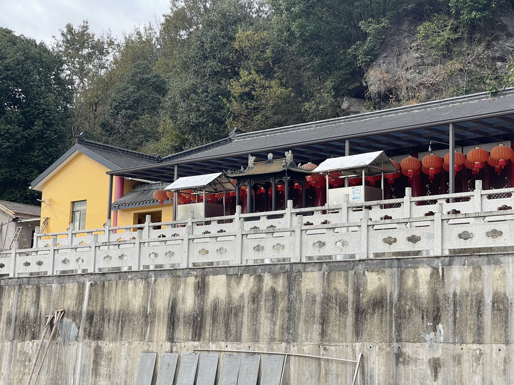 狮子岩寺实景照片