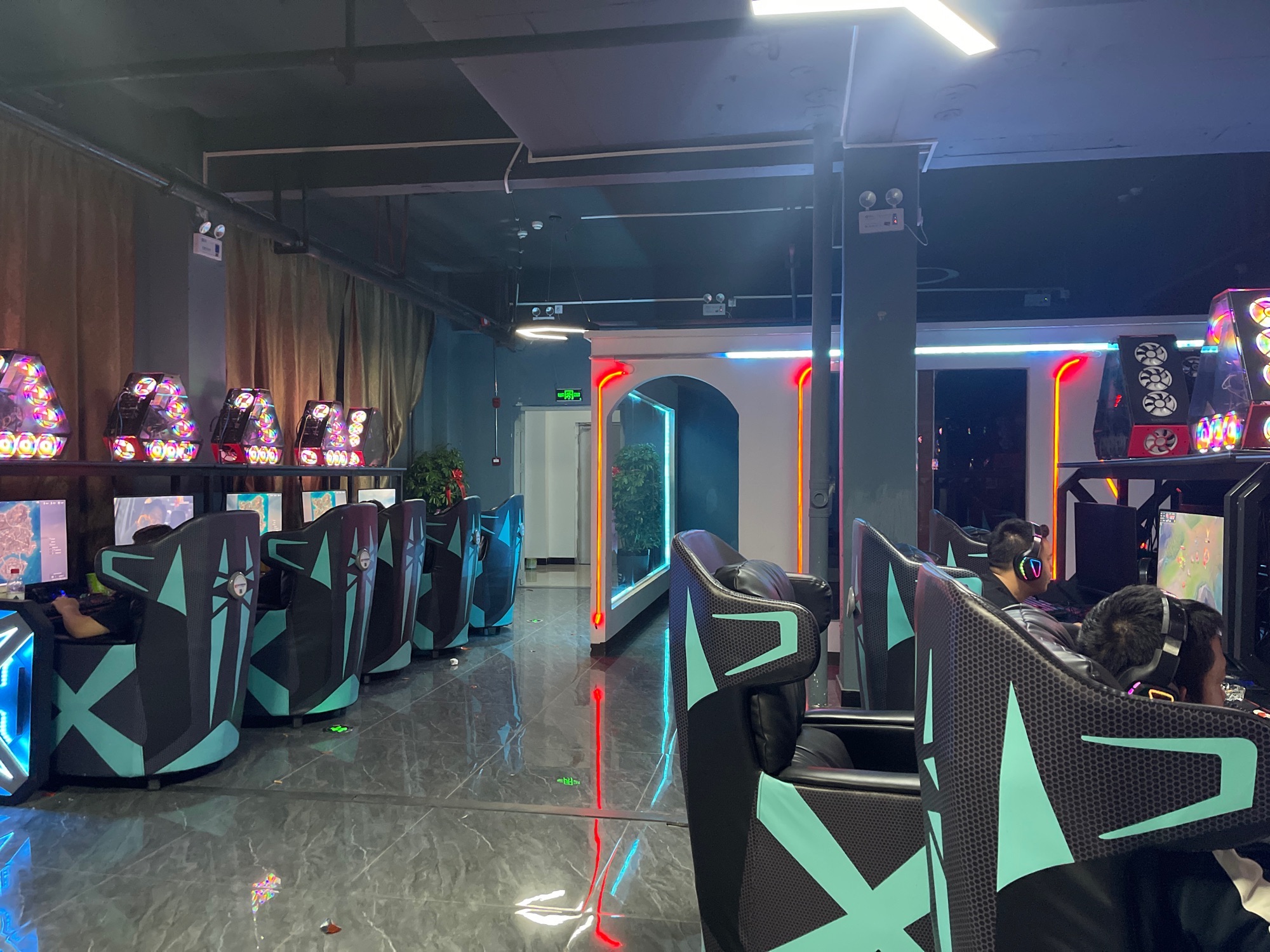 新太空网络会所