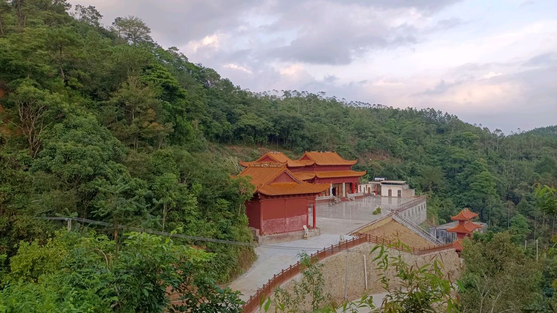 飞龙山飞龙宫