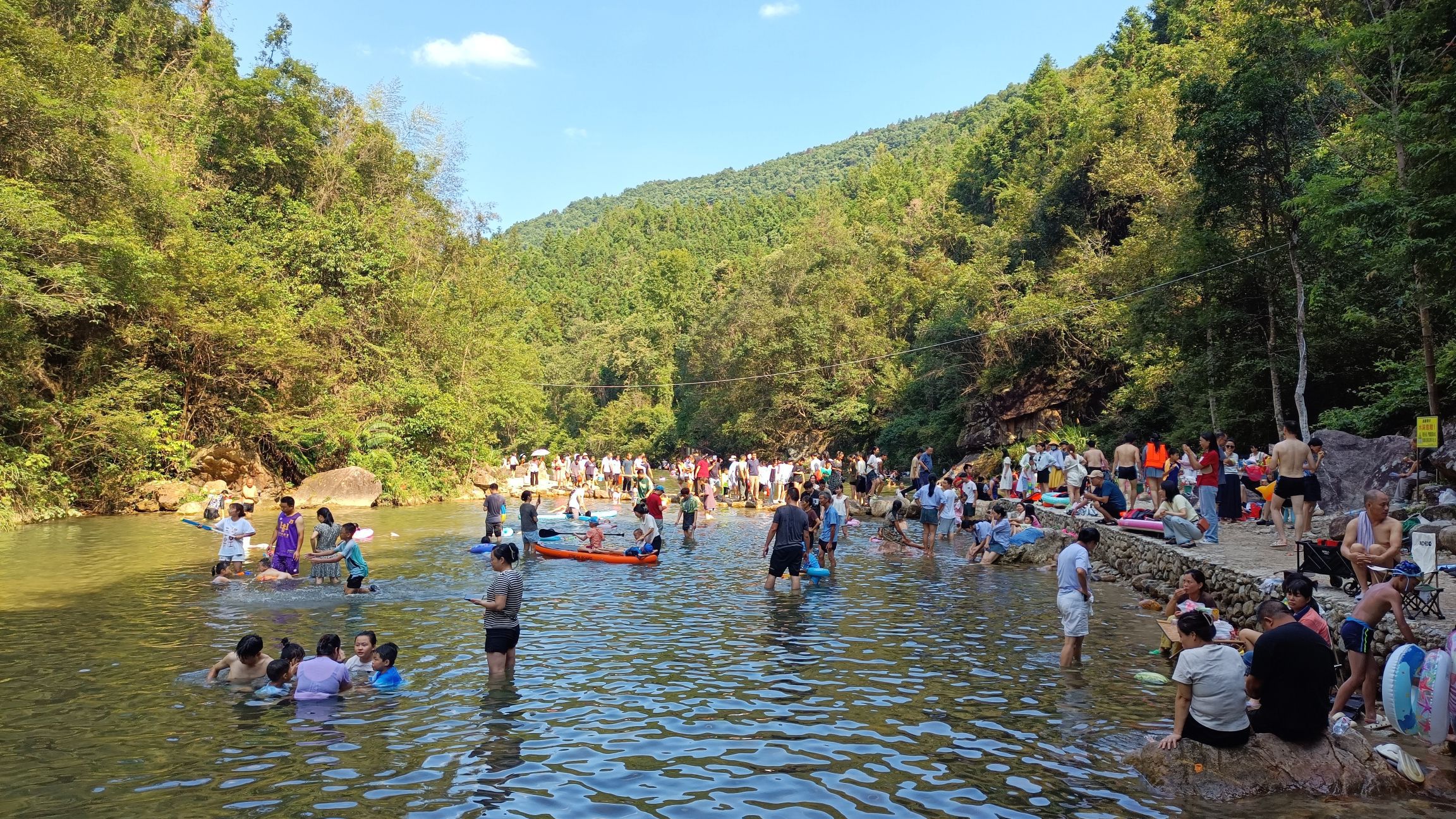 上犹燕子岩风景区旅行图片 1