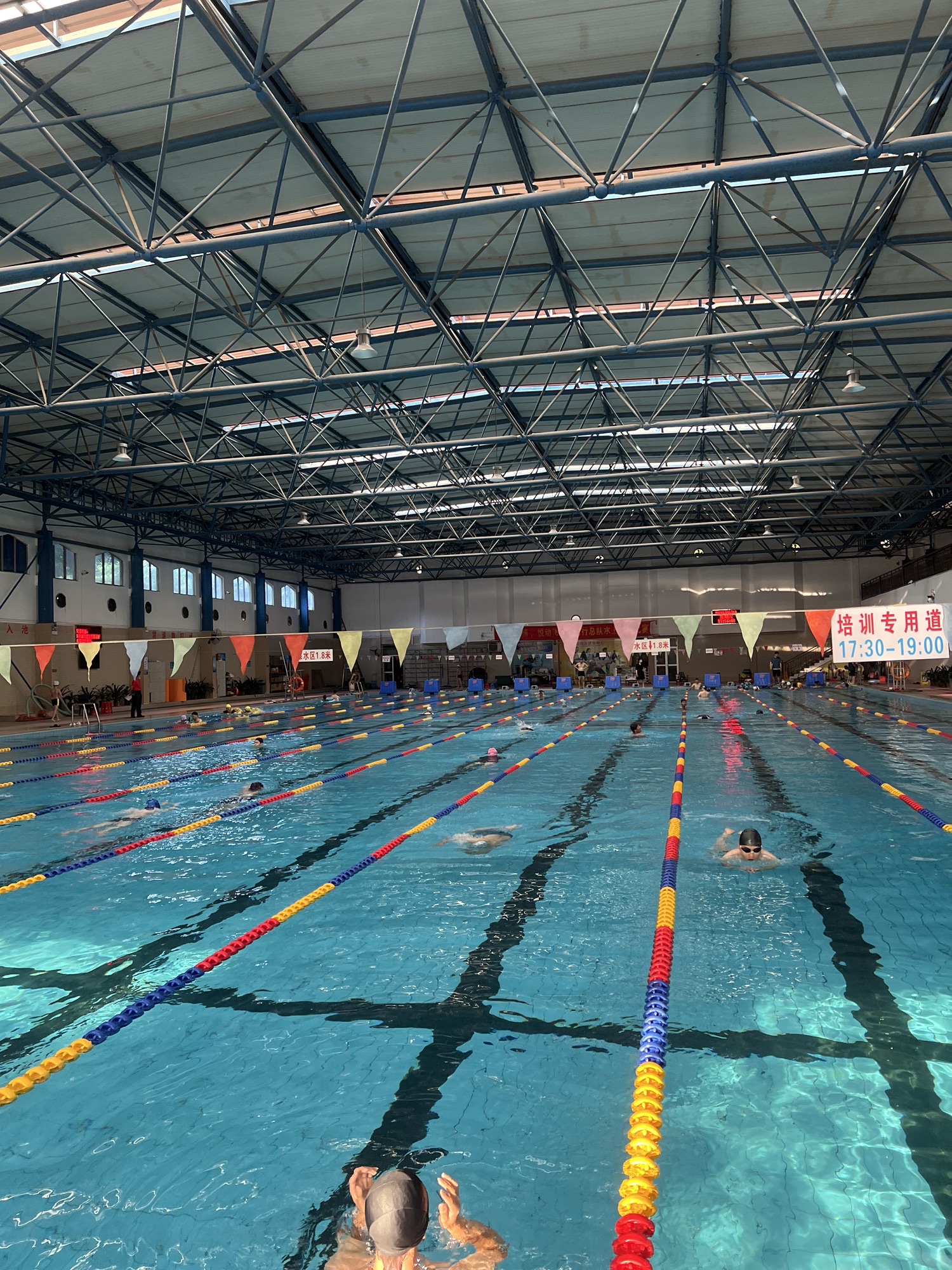场地封面-广州市花都区游泳馆游泳馆