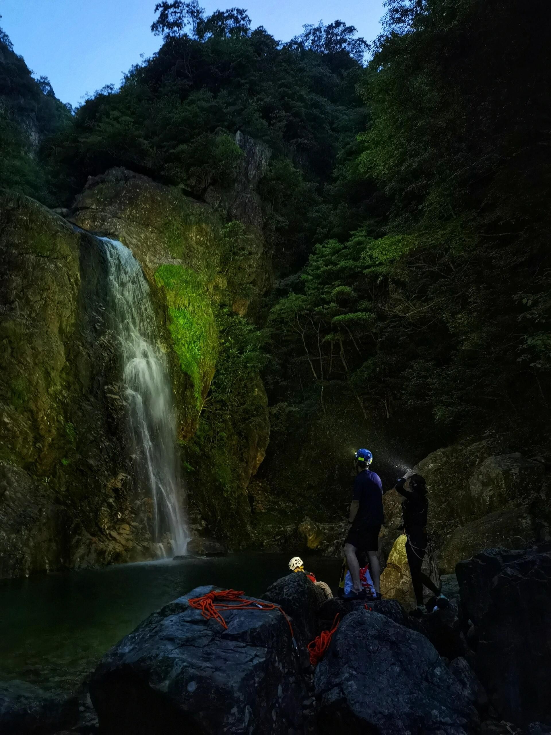 信阳黑龙潭瀑布旅行图片 1