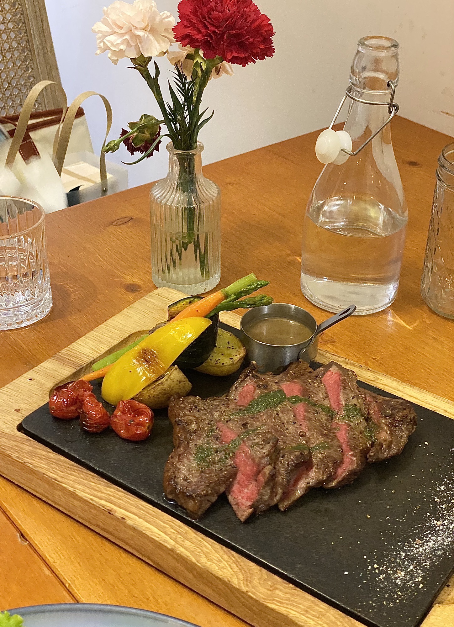 芭贝特红酒西餐厅(金鹰店)