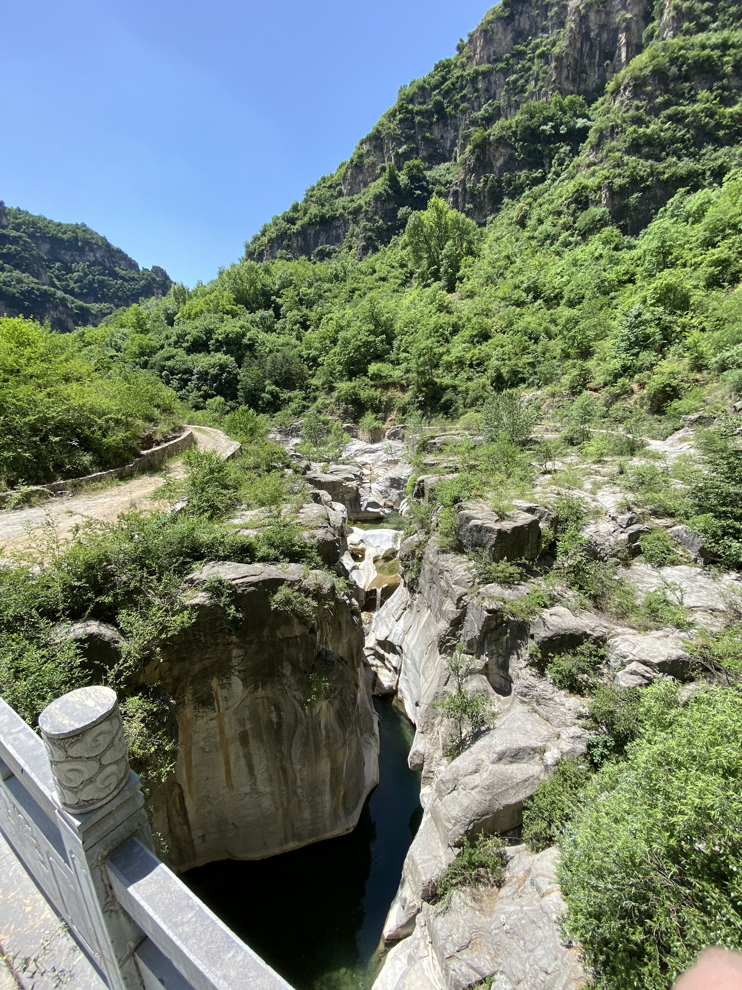 卧龙嶴