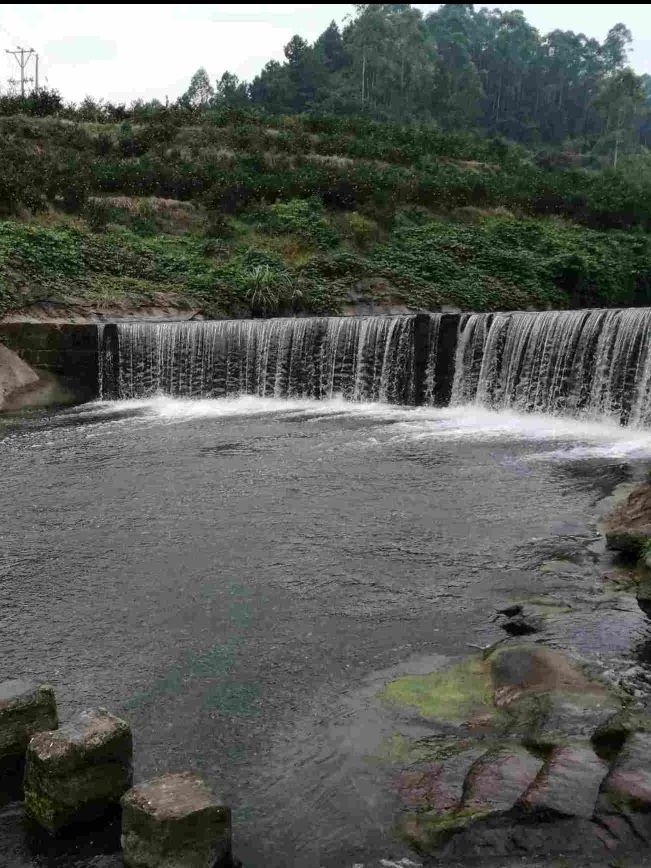宝飞小三峡旅行图片 1