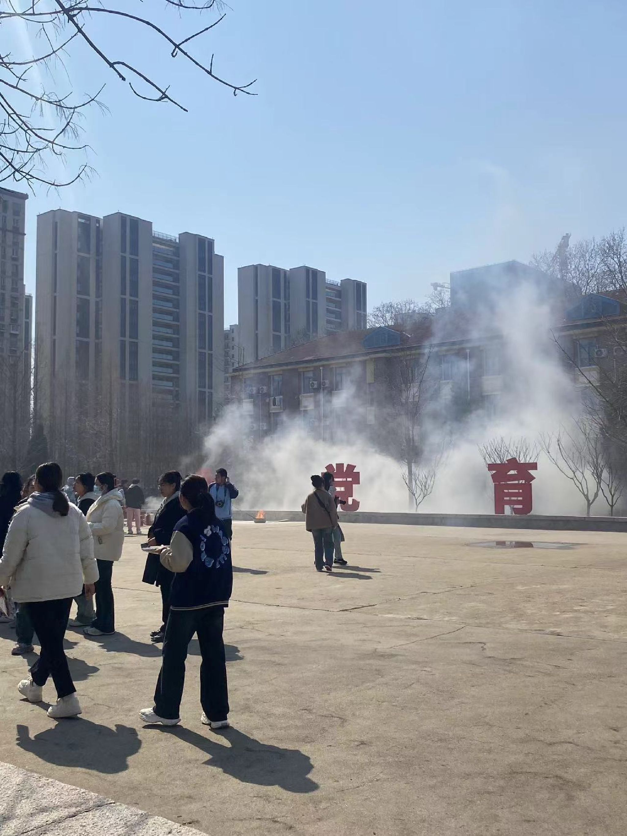 青岛科技大学(四方校区)-小五四广场旅行图片 1