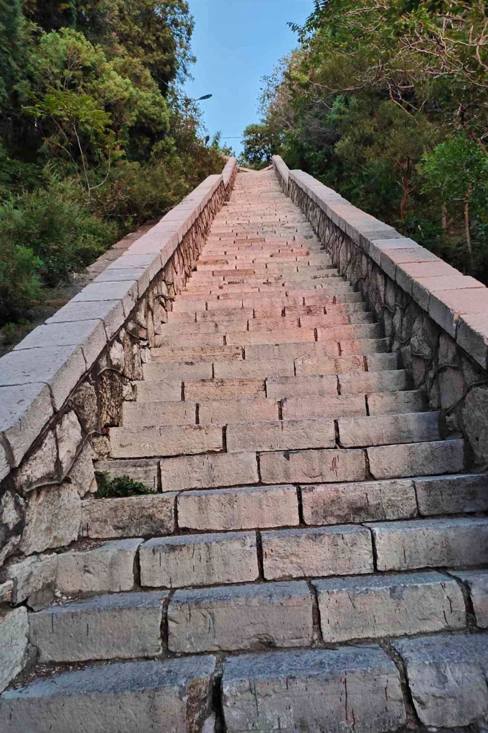 燕子山旅行图片 1