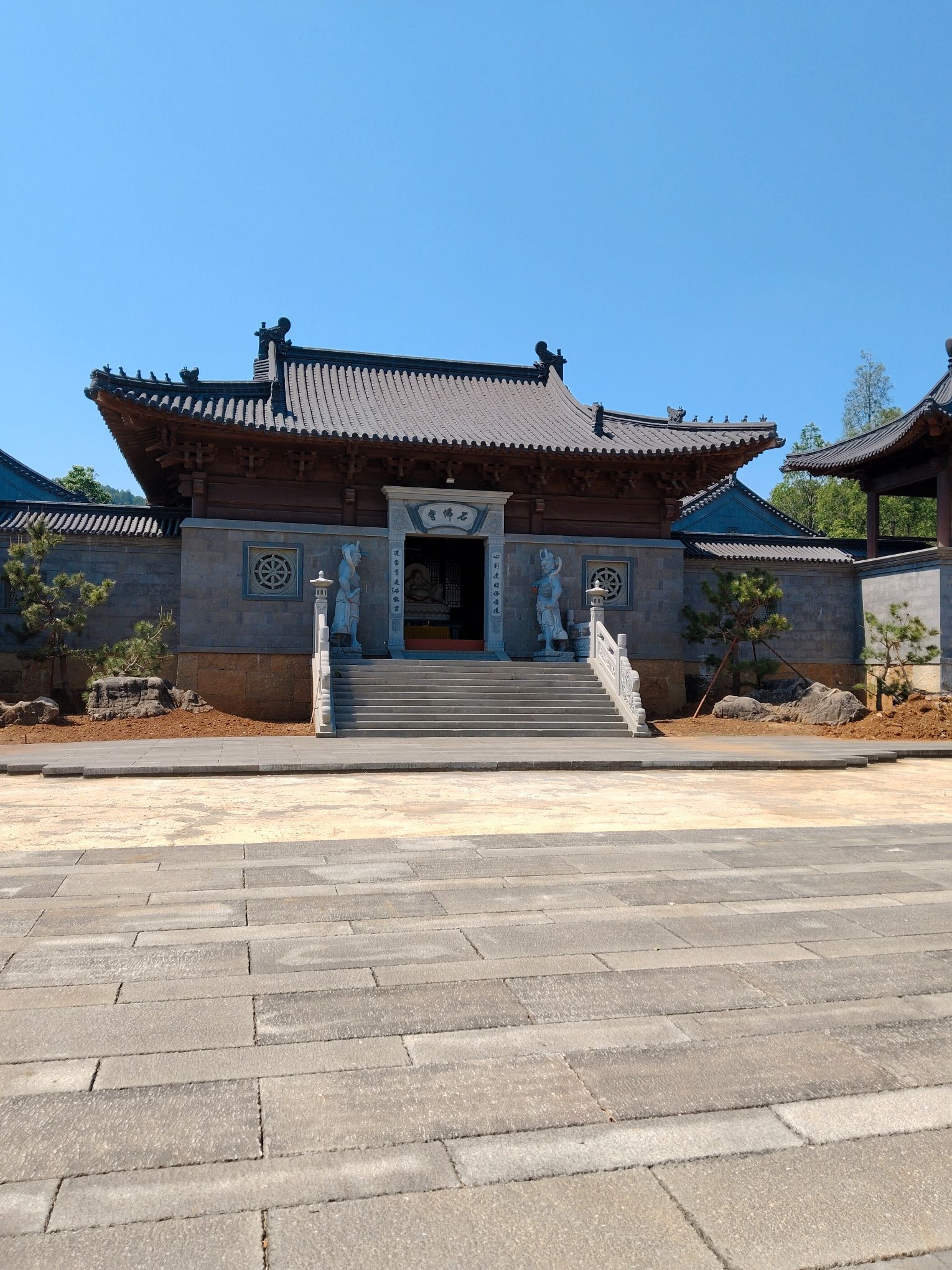 石佛寺实景照片