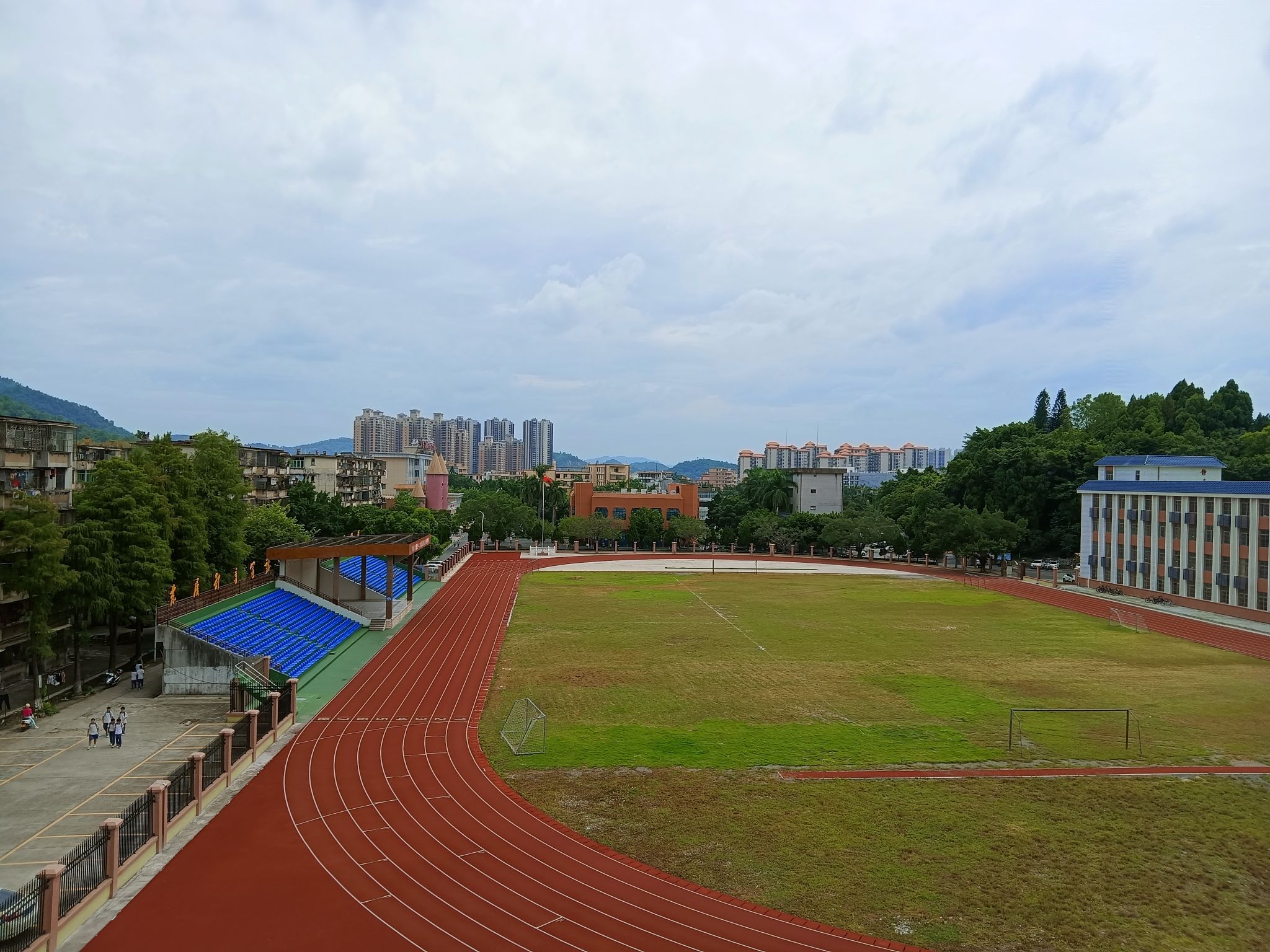 云浮市第一中学罗桂桥校区