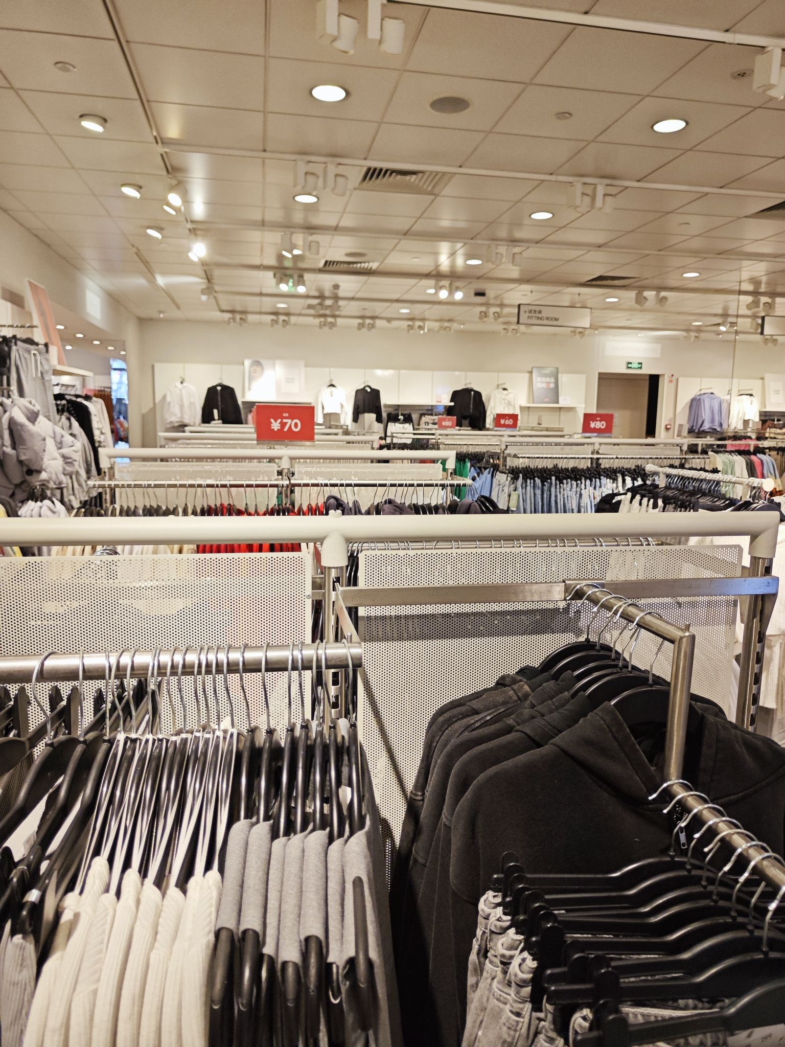 H&M(金龙城市广场店)