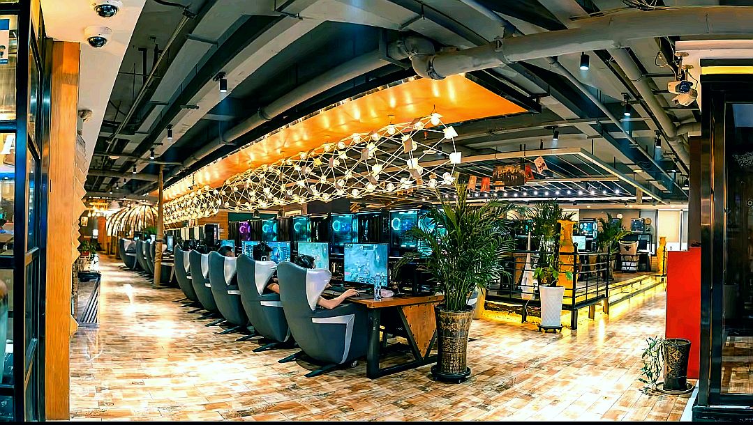 旺角网咖(花果园兰花广场店)