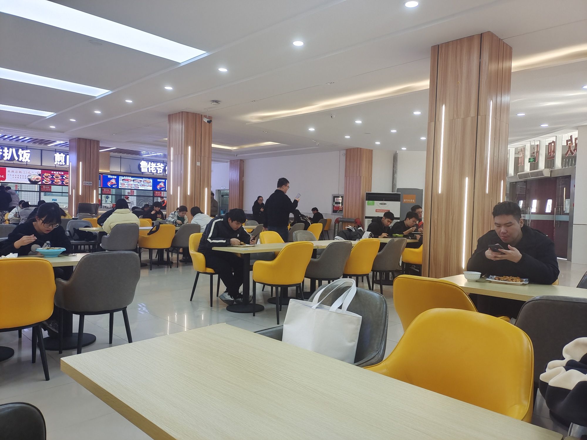 扬州职业大学生活区第一餐厅