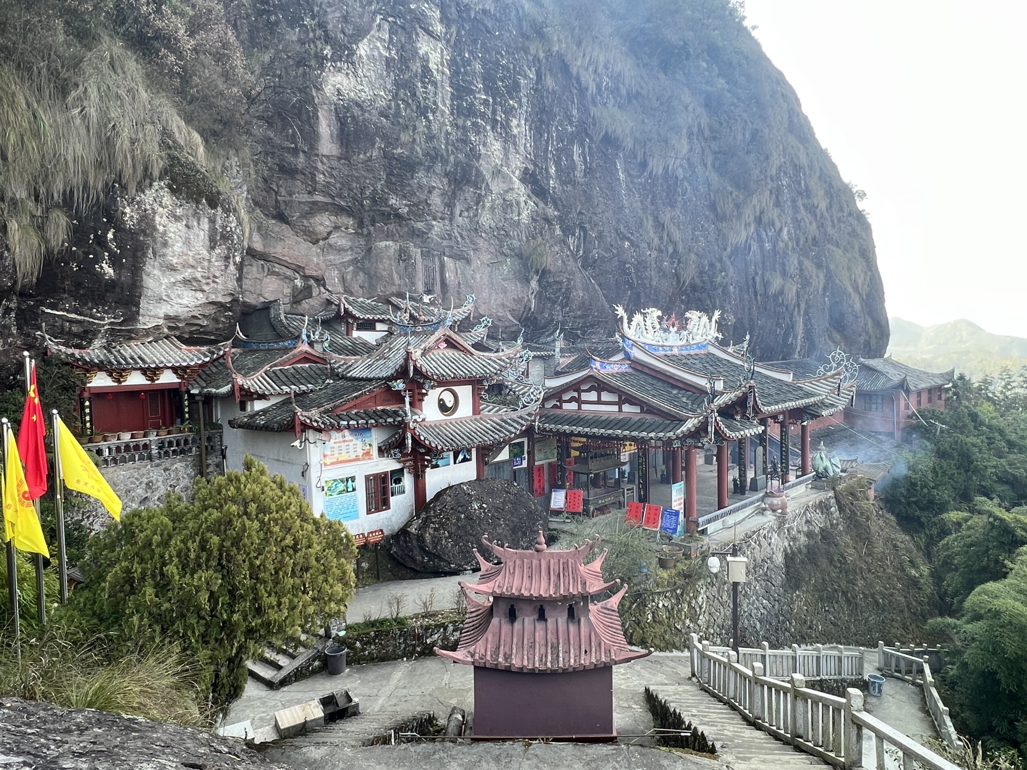 名山寺实景照片