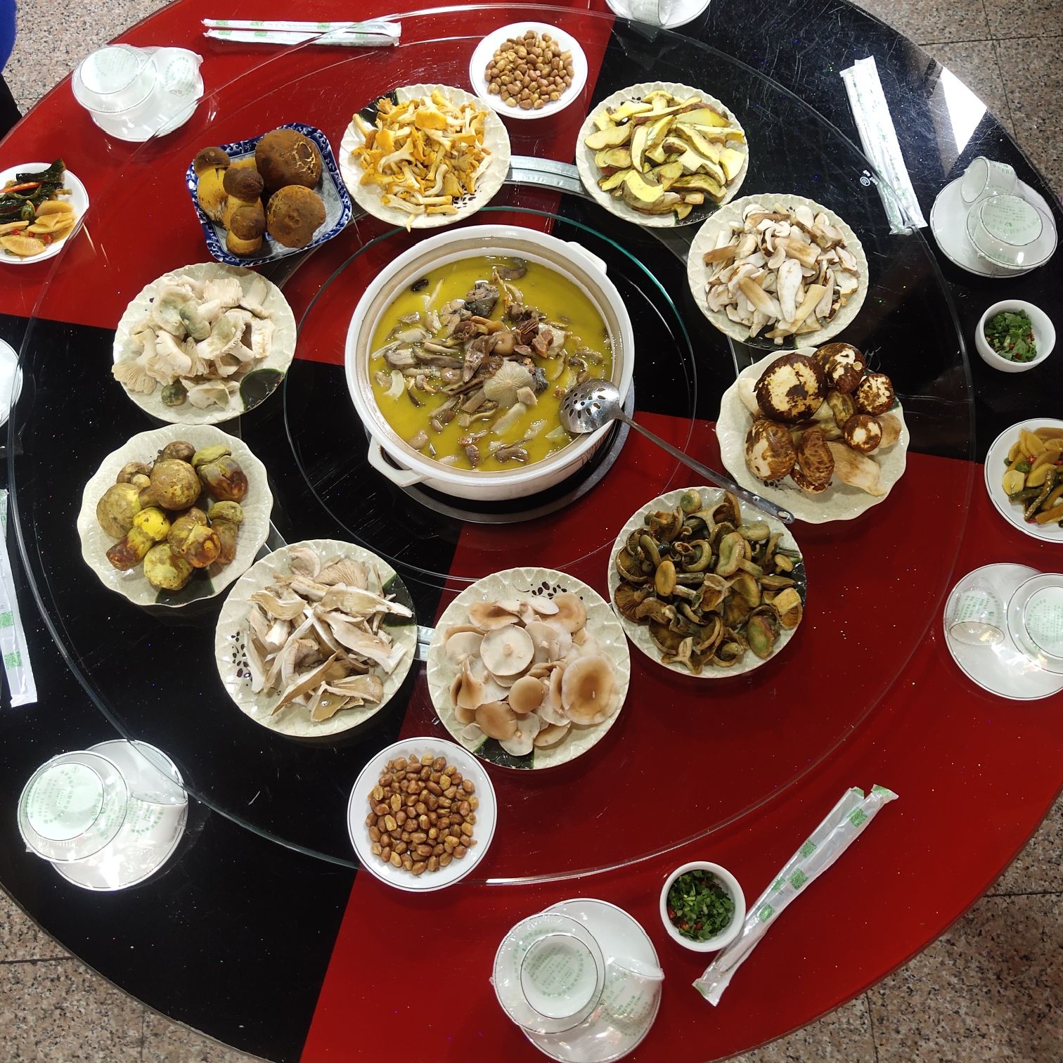楚雄东华风味菜馆