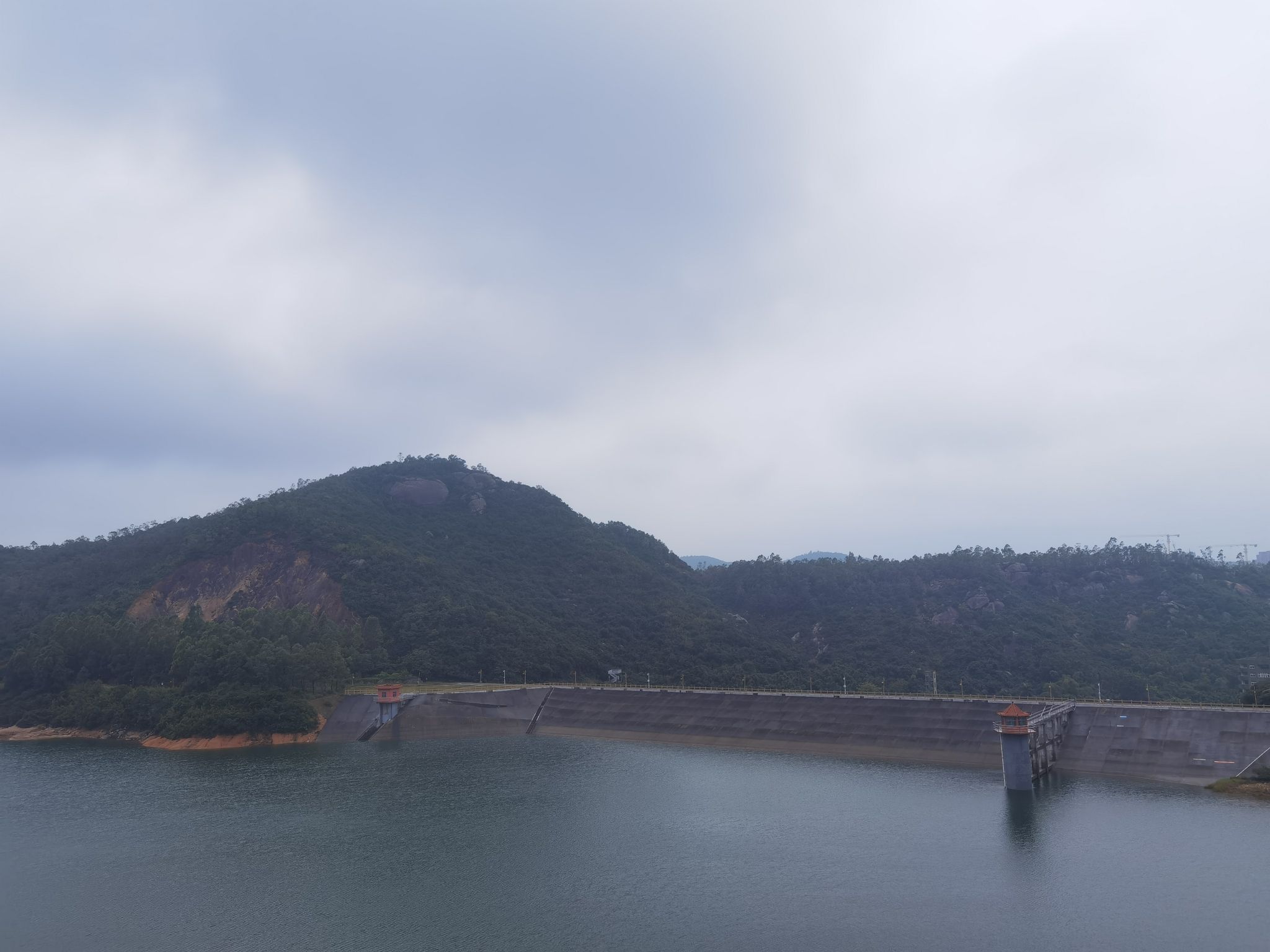 黄绿背水库旅行图片 1